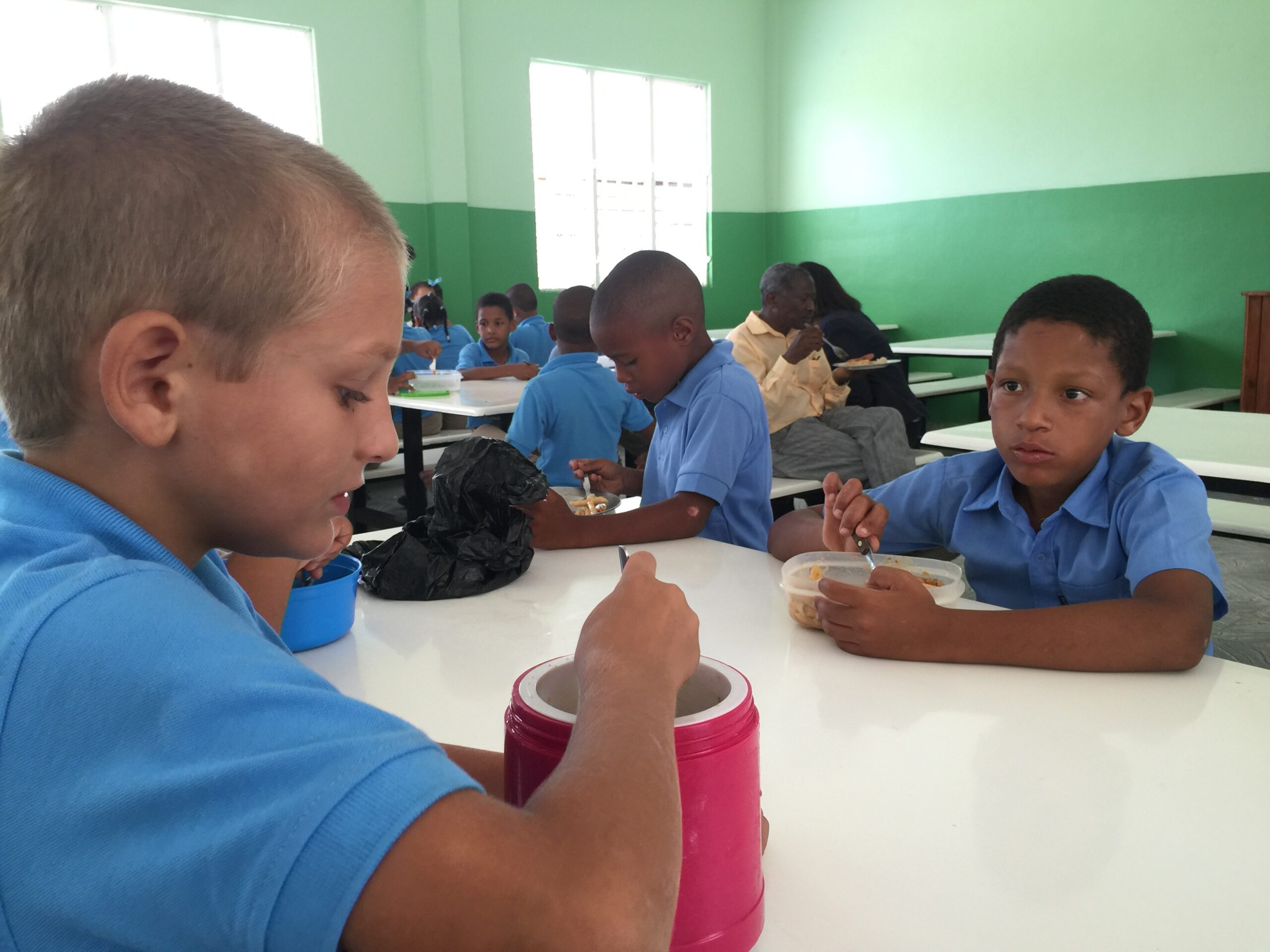 Canadian Boat Kids Go to School in Luperón